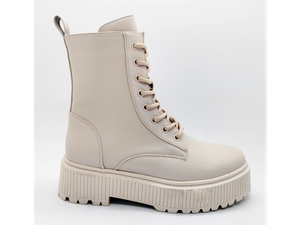 Botas Señora Beige De Diseño Vanguardista Y Suela Alta