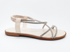 Sandalias de mujer joven y discreta de color elegante azul marino