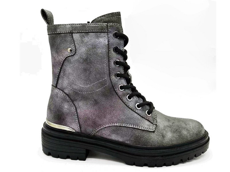 Nuevas botas de mujer exquisitas y de moda