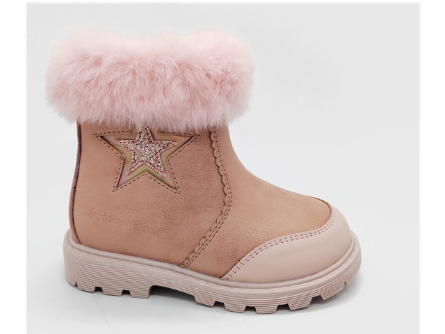 Botas de niña caprichosas y elegantes estilo princesa de ensueño