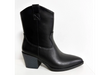 Nuevas botas de mujer suaves, delicadas y cómodas. 
